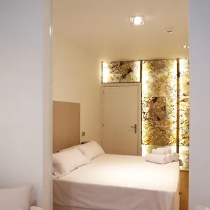 Гостевой дом Cosmopolitan Boutique Rambla, Барселона